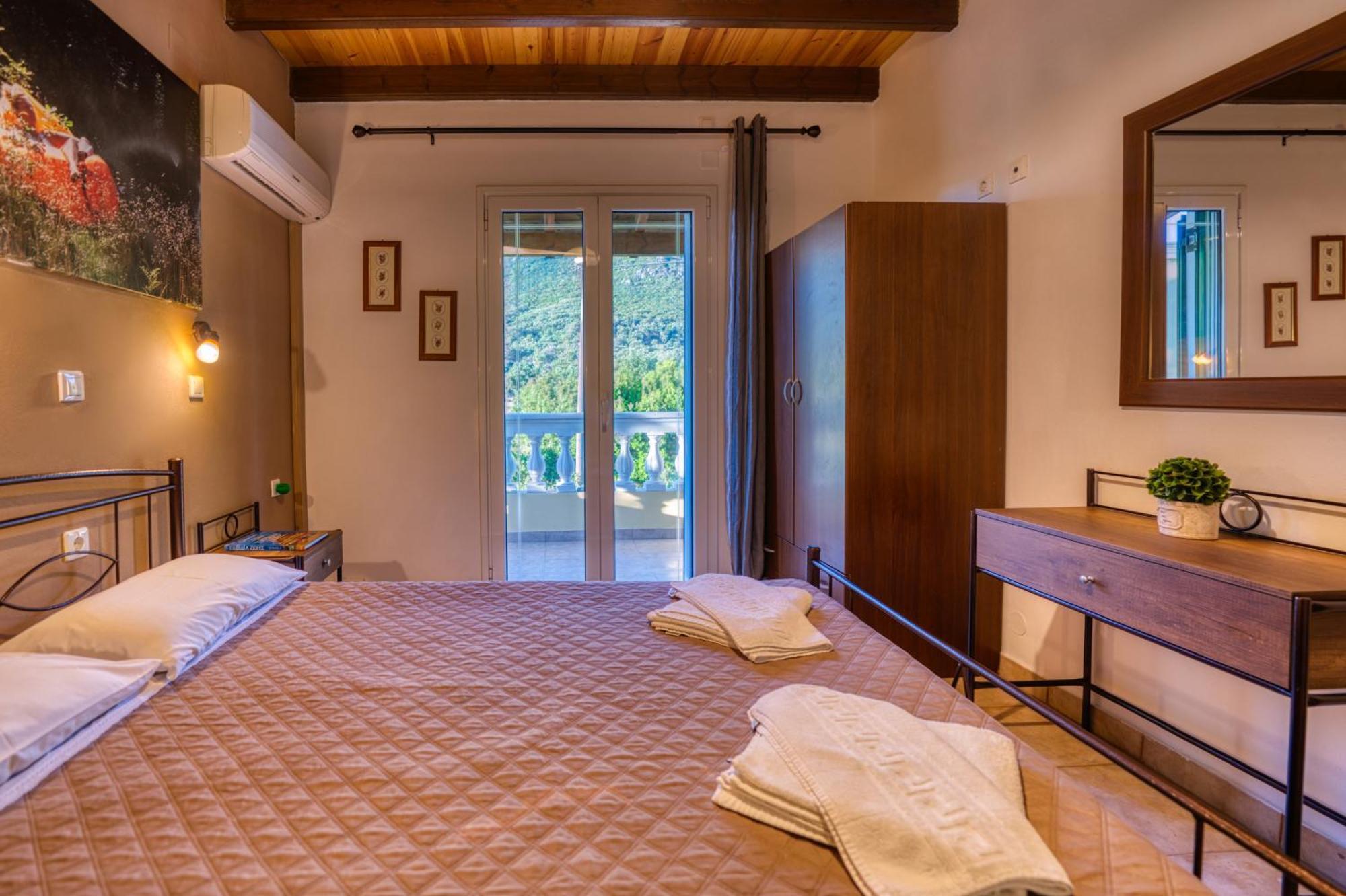 Stefanias Appartments Ágios Matthaíos Exteriér fotografie