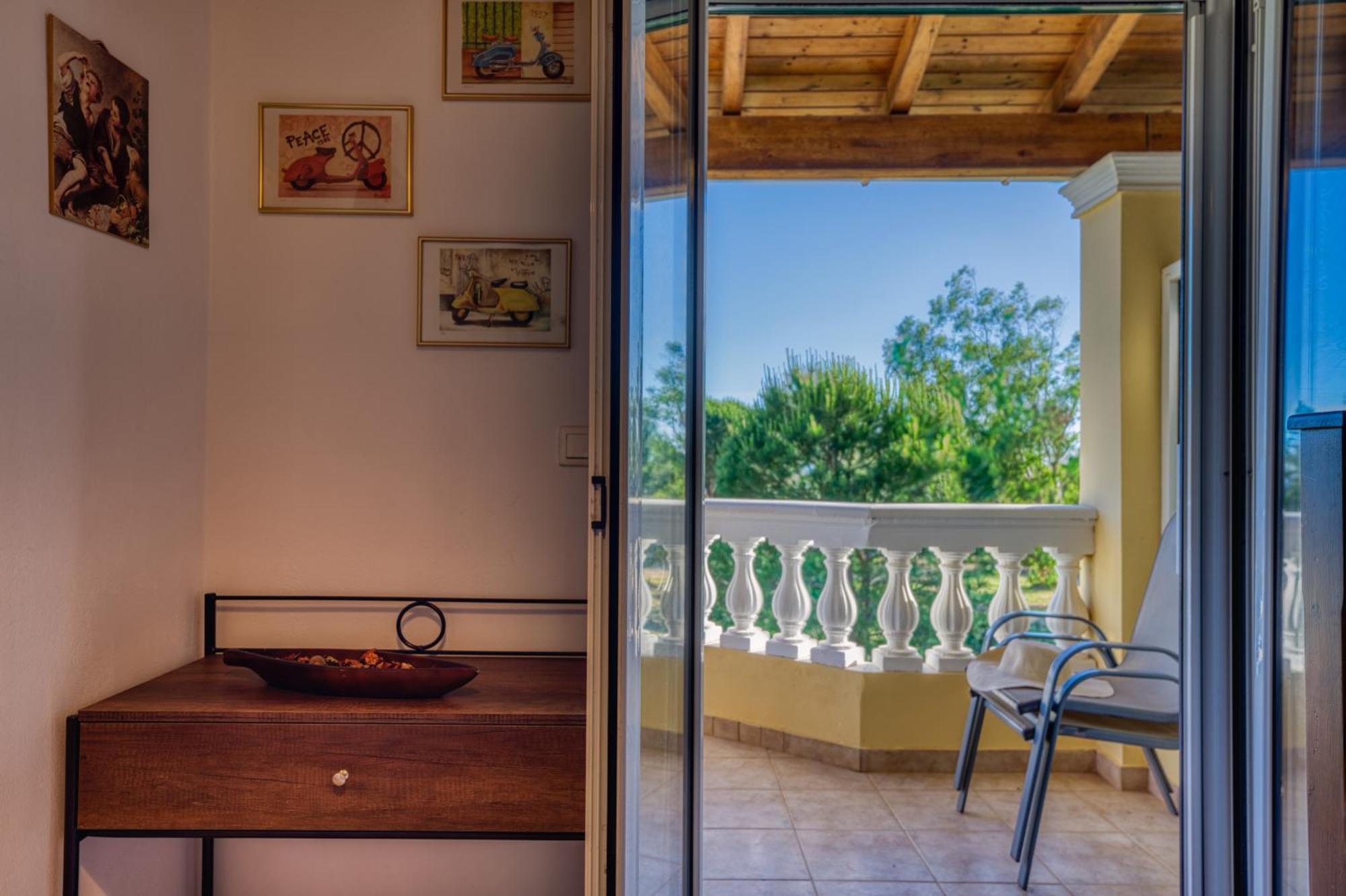 Stefanias Appartments Ágios Matthaíos Exteriér fotografie